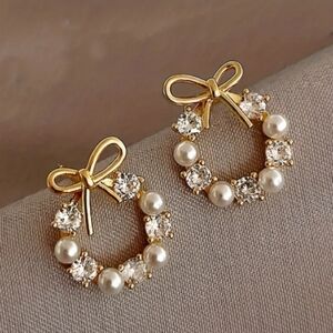 Elegant Gold Bow Pearl Earrings